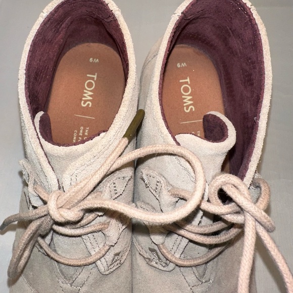 TOMS Women's Lace Up Suede Ankle Boots Booties size 6m - Picture 4 of 5